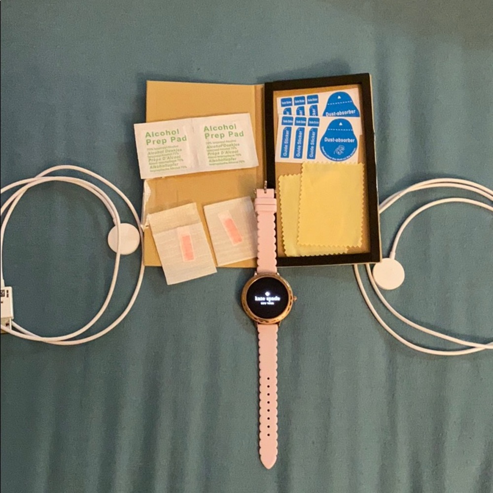 Kate Spade scallop smart watch